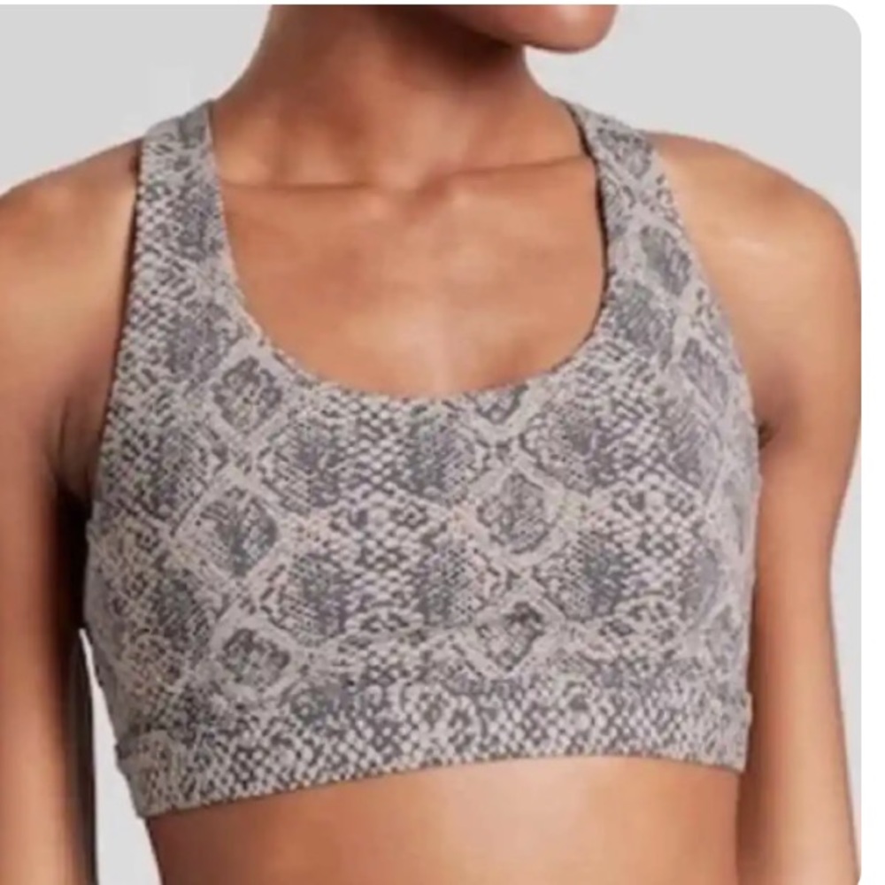 NWOT Athleta Ultimate Bra in Snakeskin Print Sz M.